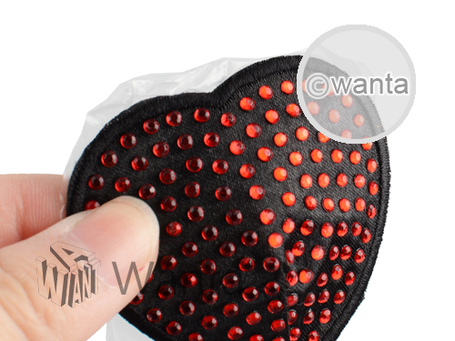 Wanta.co.uk - Toynary SM07 Red Diamond Nipple Covers